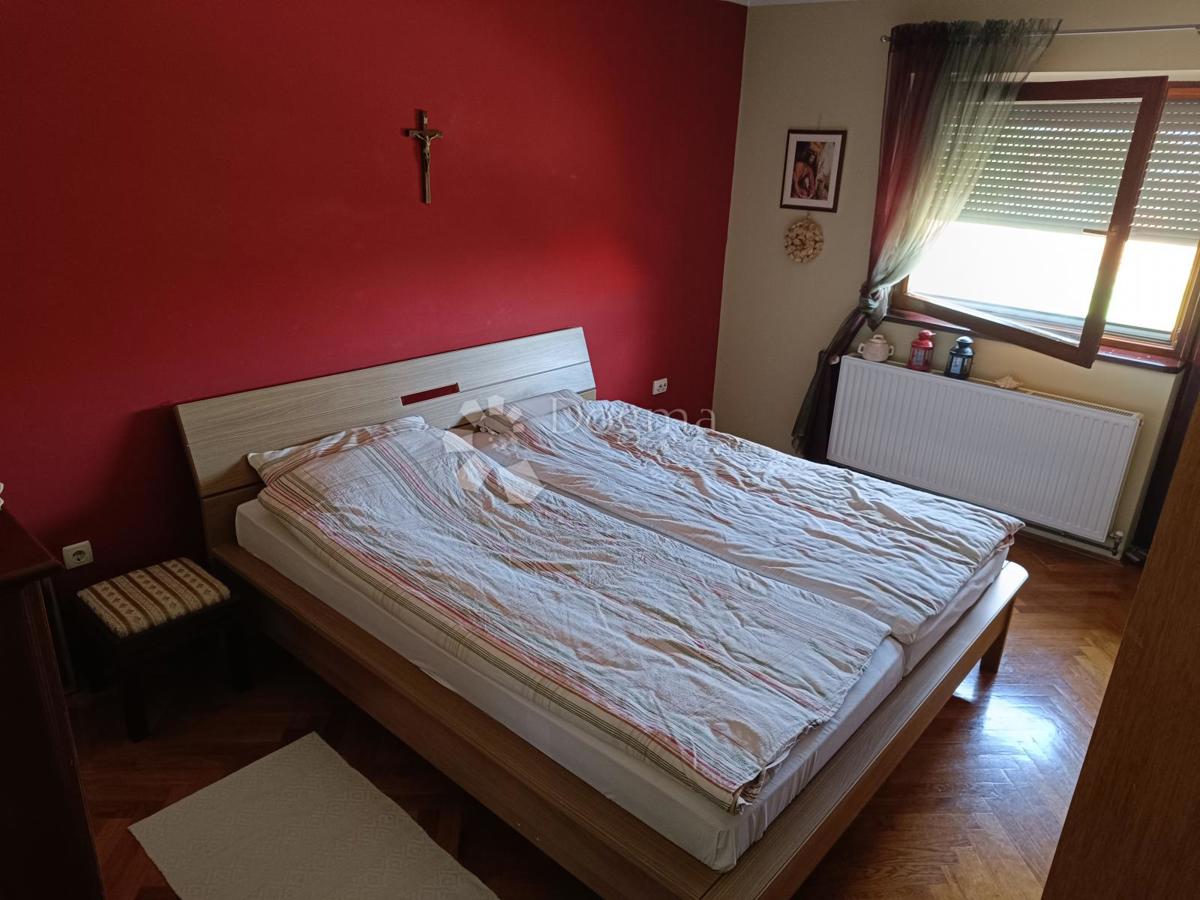 Hiša Borovo Naselje, Vukovar, 449m2