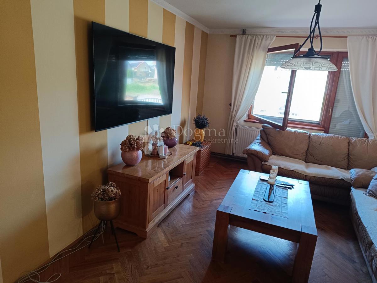 Hiša Borovo Naselje, Vukovar, 449m2