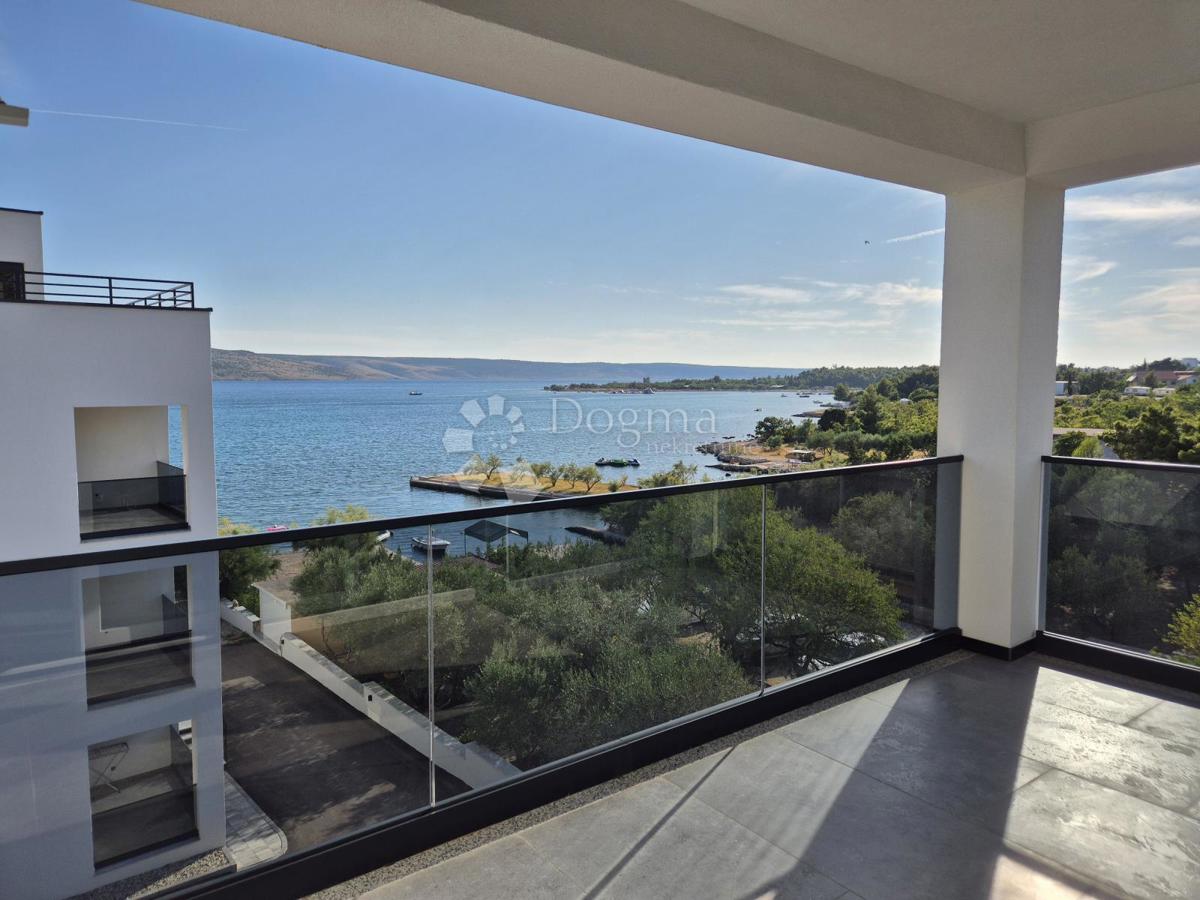 Stanovanje Seline, Starigrad, 57m2