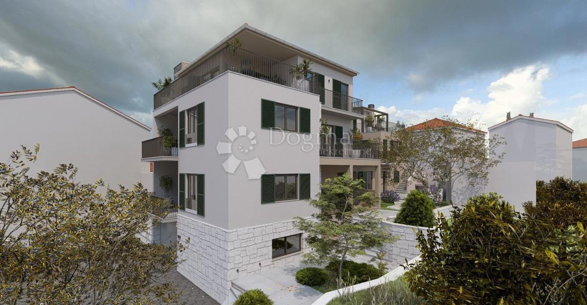 Stanovanje Okrug Gornji, Okrug, 98,04m2