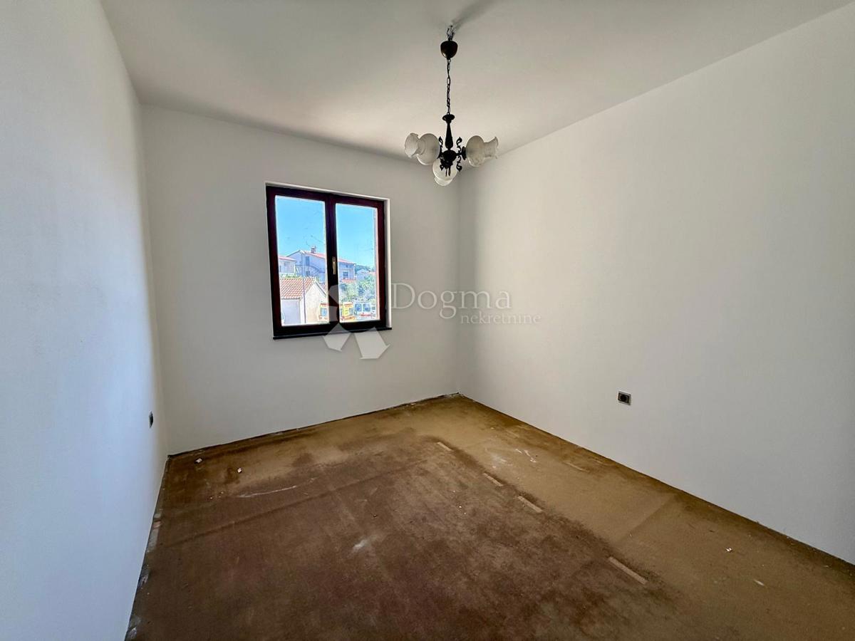 Hiša Valdebek, Pula, 331m2