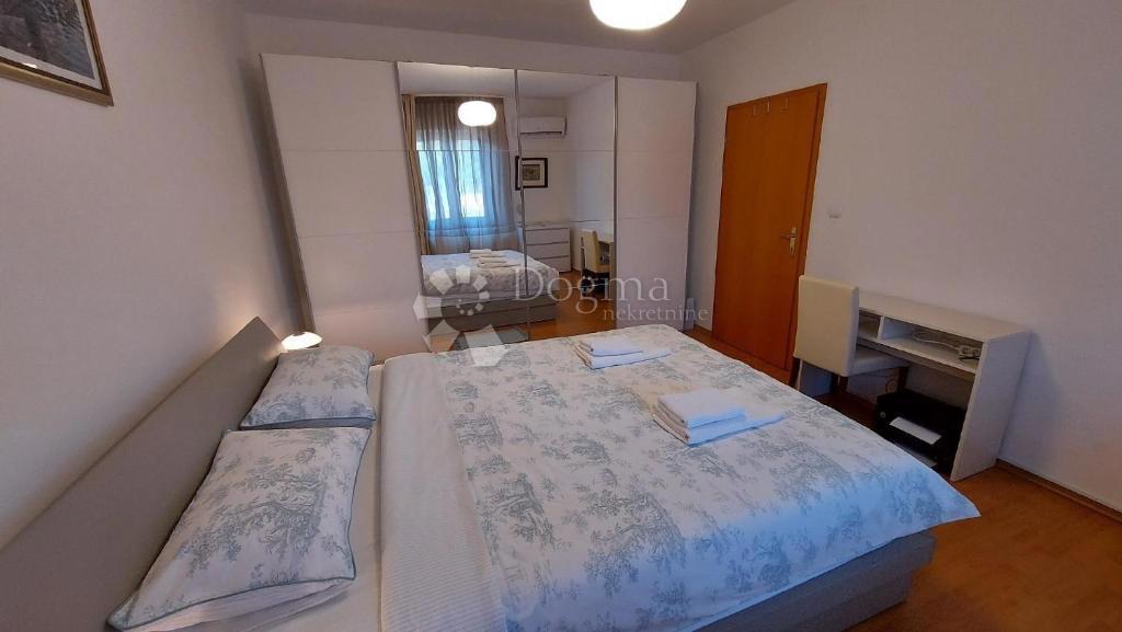 Hiša Pješčana Uvala, Medulin, 320m2