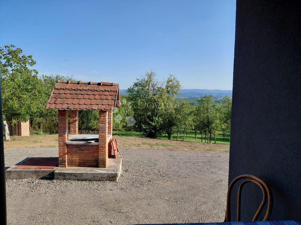 ČAGLIN - ODLIČNA HIŠA S ČUDOVITIM RAZGLEDOM 