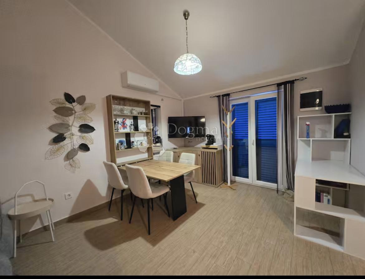 Hiša Starigrad, Senj, 280m2
