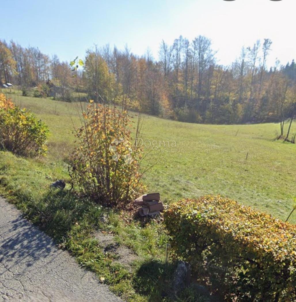 Zazidljivo zemljišče Stari Laz, Ravna Gora, 1.500m2