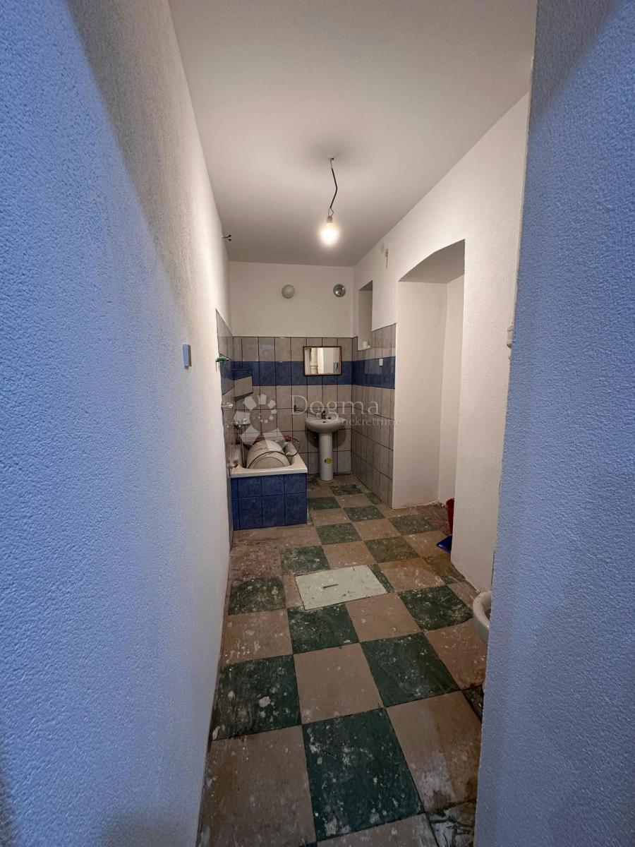 Stanovanje Centar, Gospić, 50m2