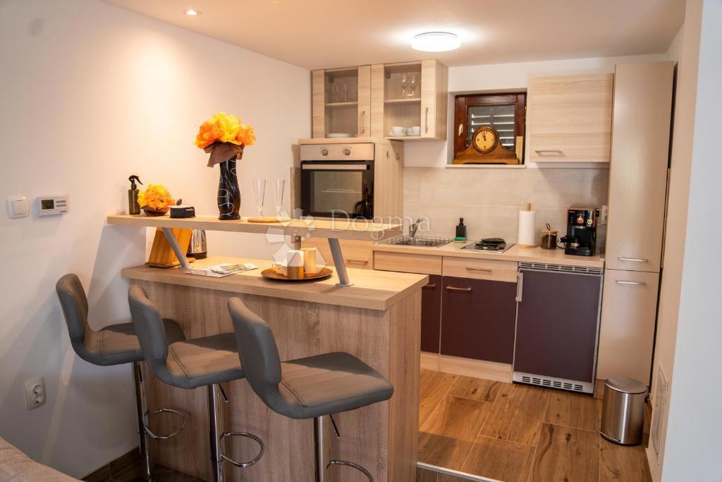 Hiša Brod na Kupi, Delnice, 130m2