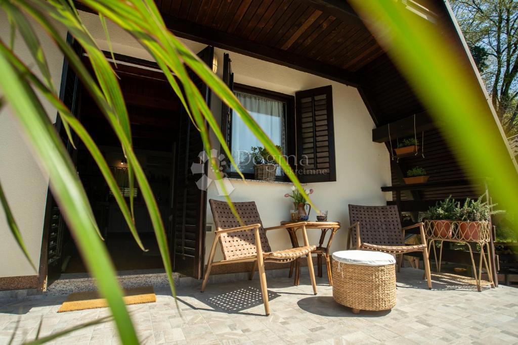 Hiša Brod na Kupi, Delnice, 130m2