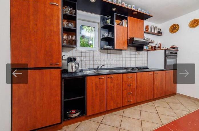 Hiša Cesarica, Karlobag, 100m2