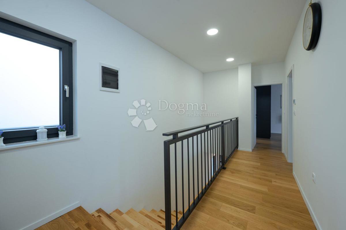 Hiša Rakalj, Marčana, 170m2