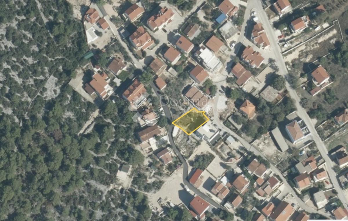 Zazidljivo zemljišče Tisno, 318m2