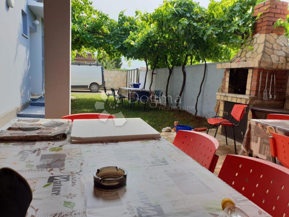 Hiša Medulin, 250m2