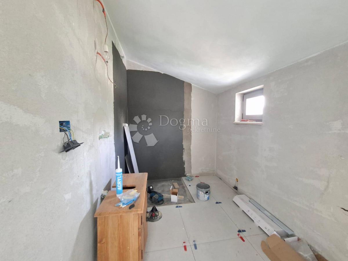 Hiša Poreč, 303,10m2