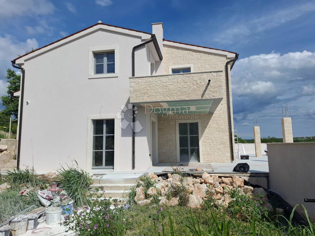 Hiša Poreč, 303,10m2