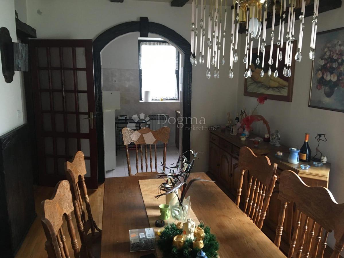 Hiša Delnice, 365m2