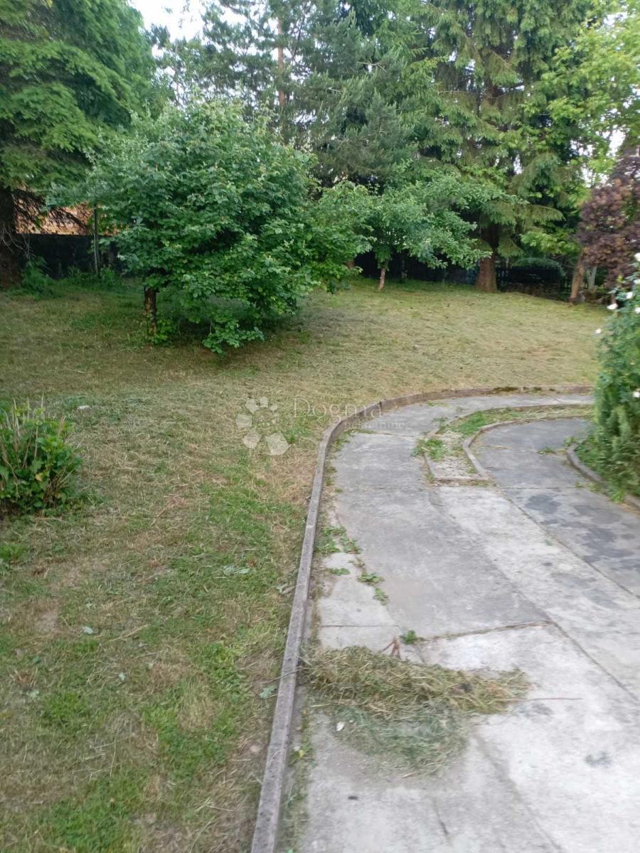 Hiša Delnice, 365m2