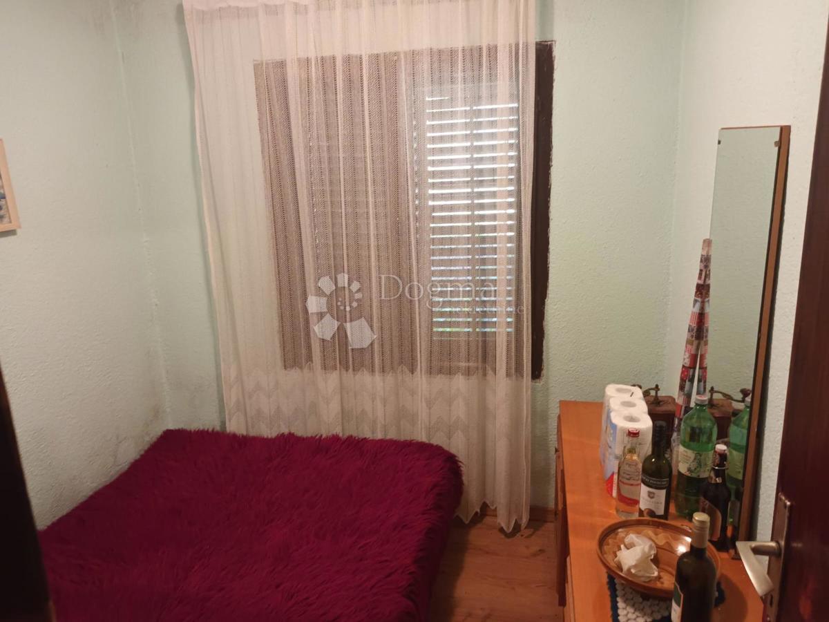 Hiša Bunić, Udbina, 100m2