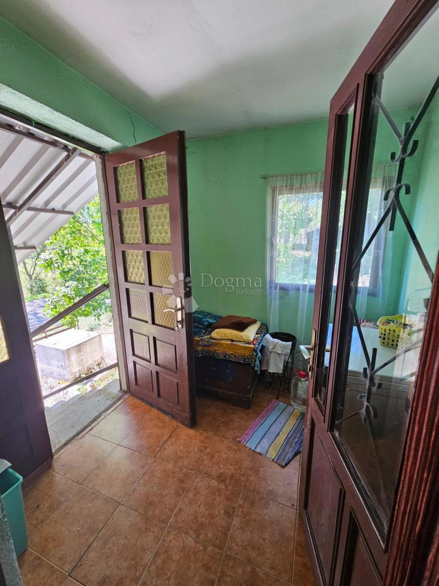 Hiša Bunić, Udbina, 100m2