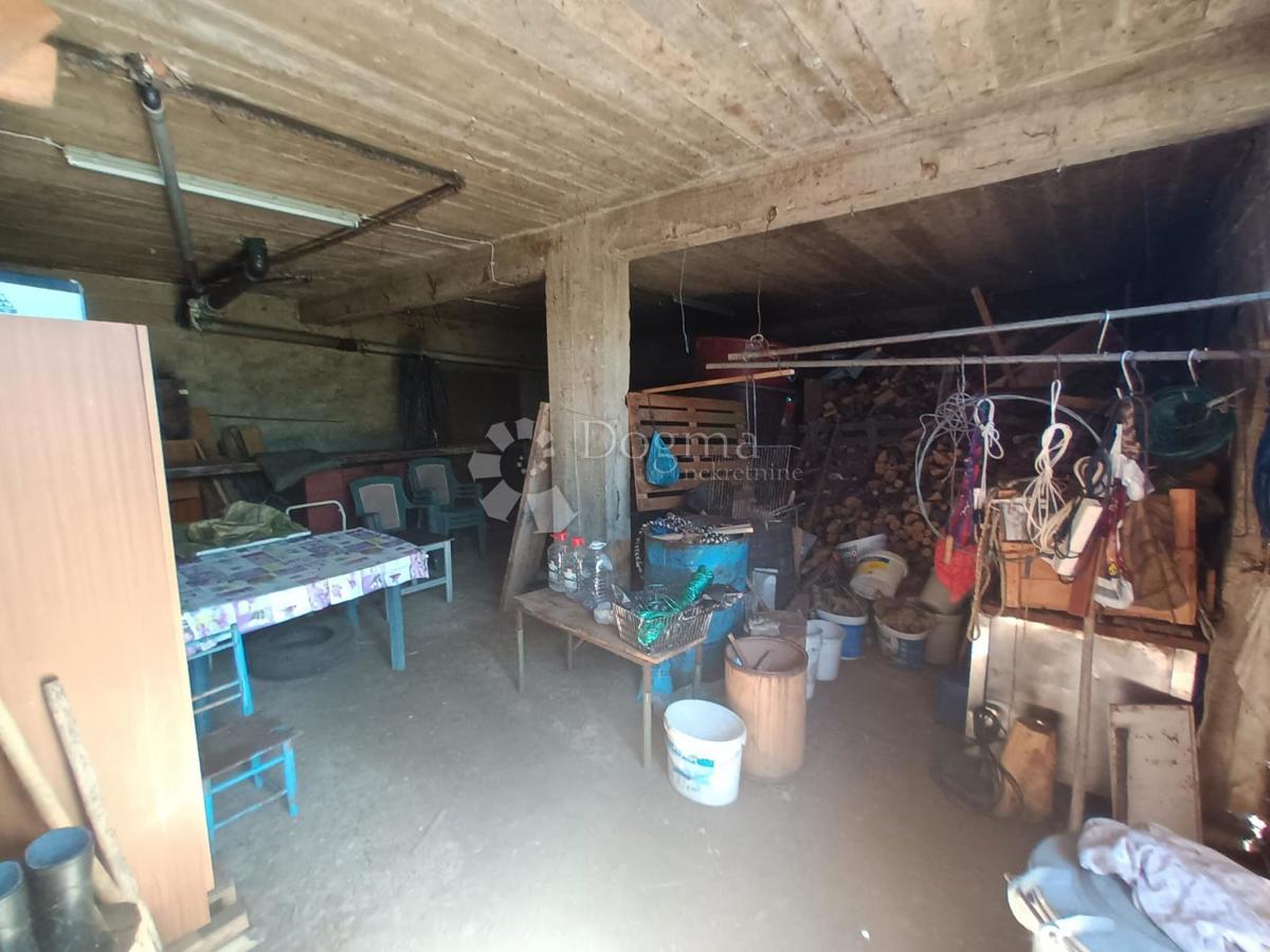 Hiša Bunić, Udbina, 100m2