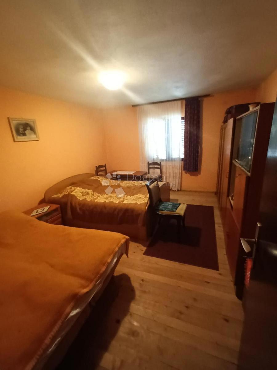 Hiša Bunić, Udbina, 100m2