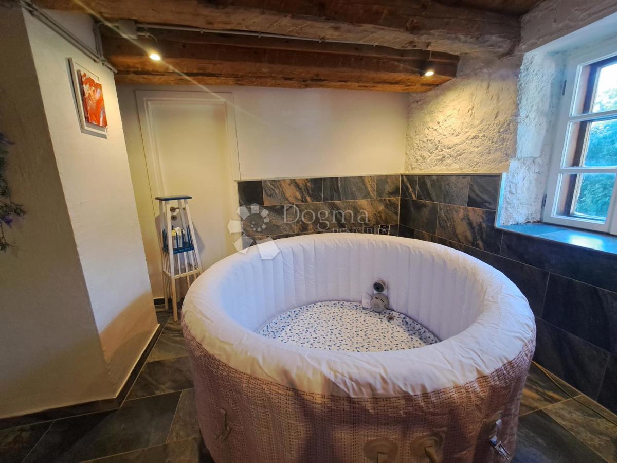 Hiša Lučice, Delnice, 200m2