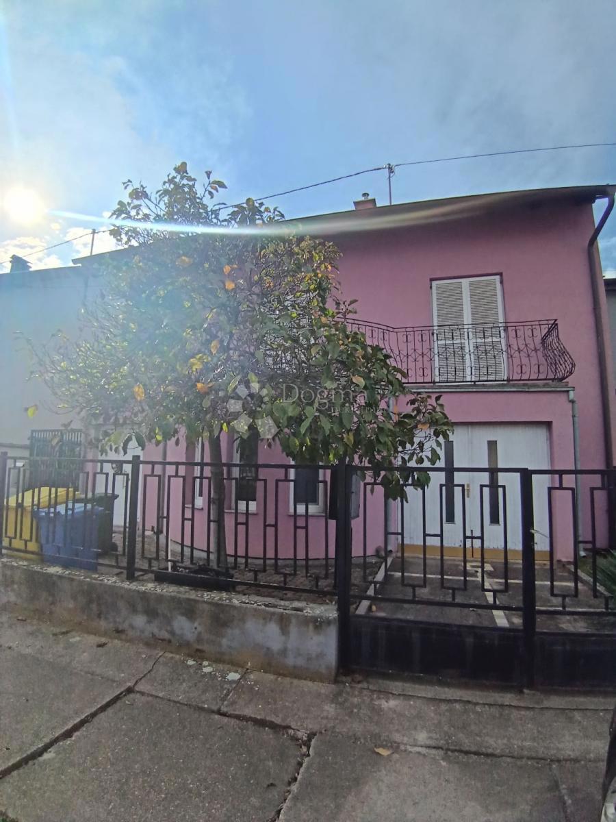 Hiša Višnjevac, Osijek - Okolica, 250m2