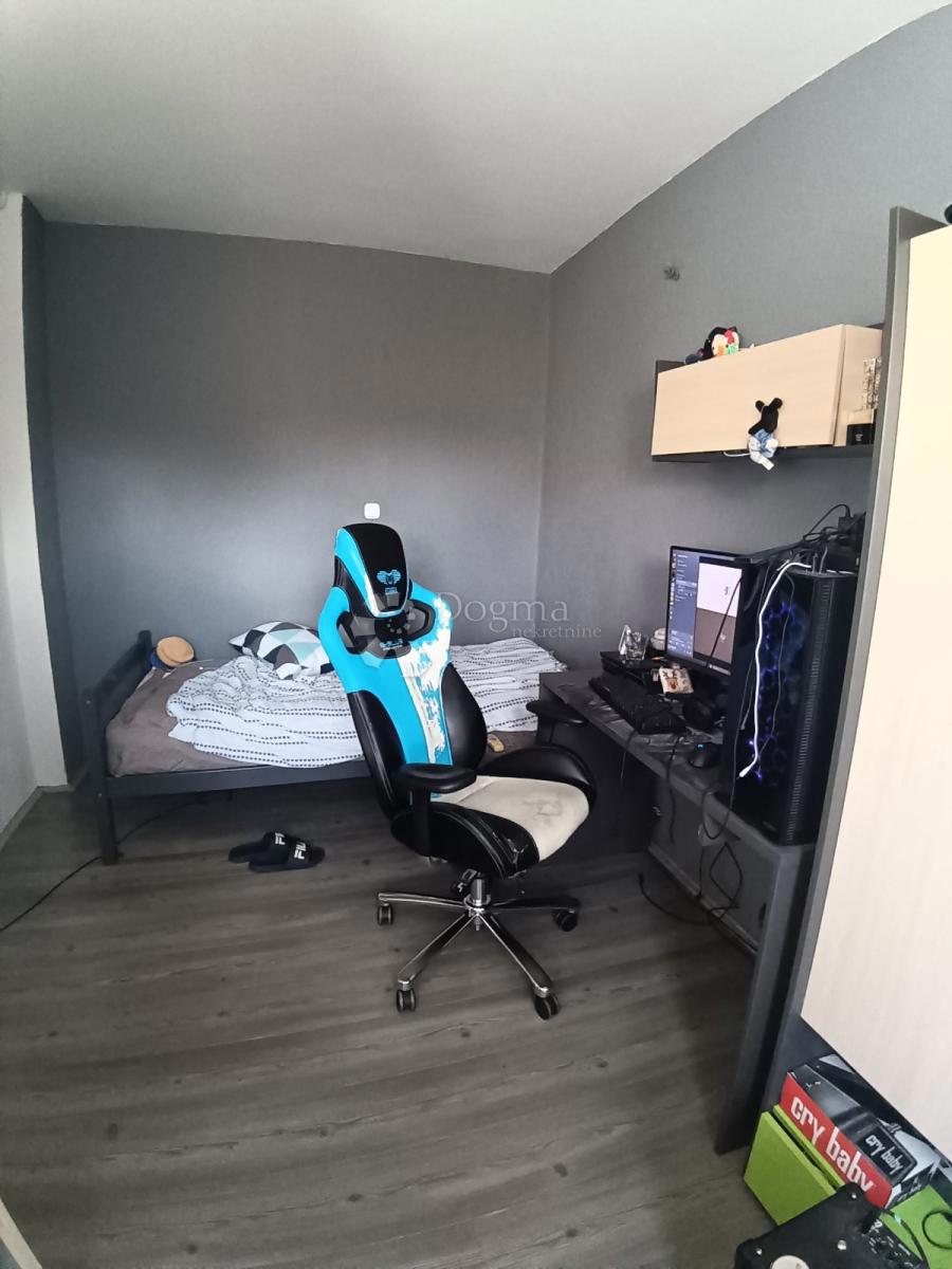 Hiša Višnjevac, Osijek - Okolica, 250m2