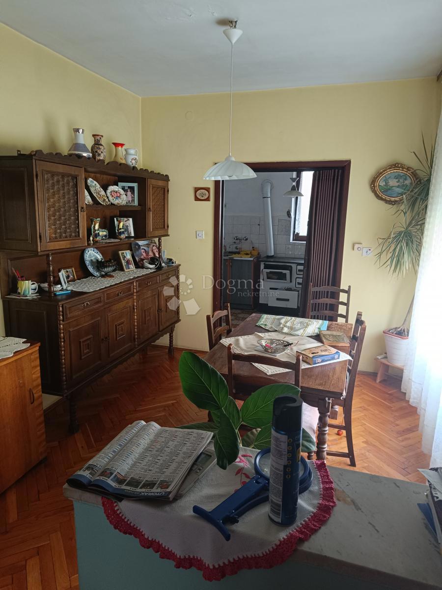 Hiša Mitnica, Vukovar, 393m2