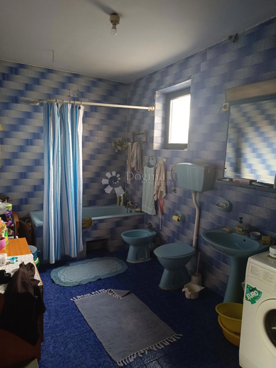 Hiša Mitnica, Vukovar, 393m2