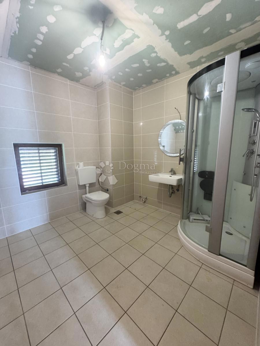 Hiša Sunger, Mrkopalj, 190m2