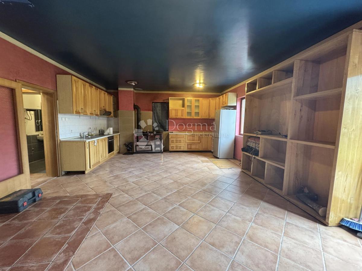 Hiša Sunger, Mrkopalj, 190m2