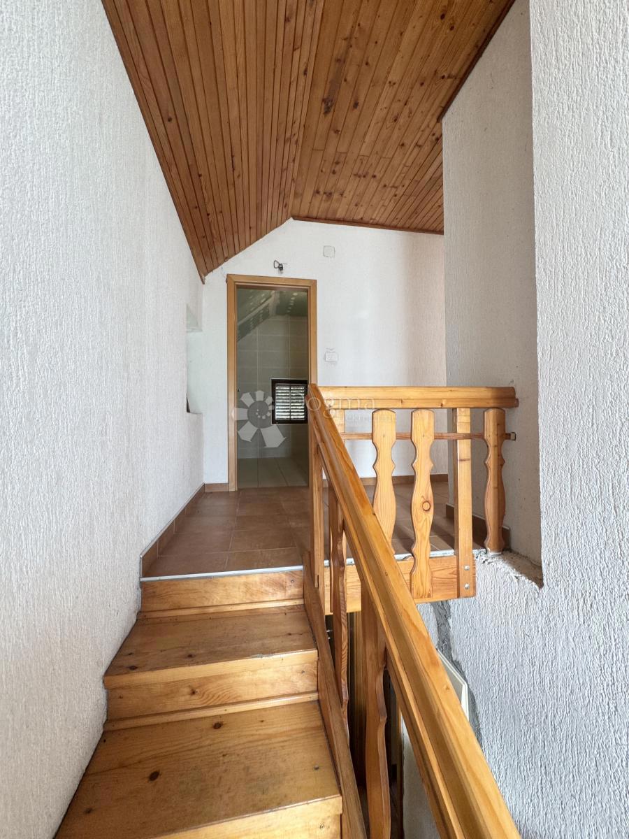 Hiša Sunger, Mrkopalj, 190m2