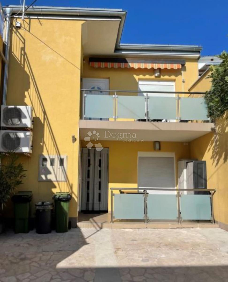 Hiša Novi Vinodolski, 100m2