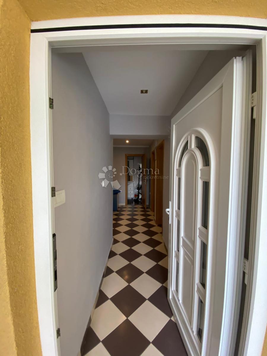 Hiša Novi Vinodolski, 100m2