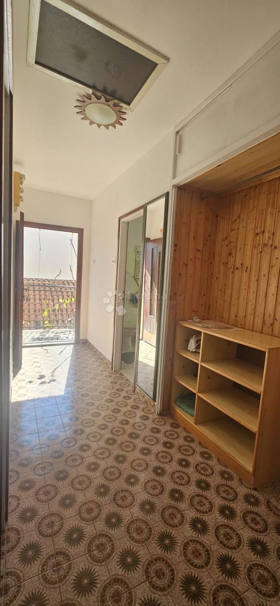 Hiša Štinjan, Pula, 160m2