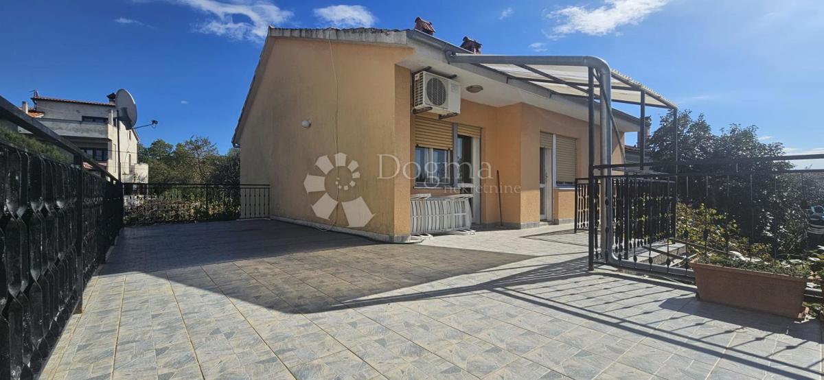 Hiša Štinjan, Pula, 160m2