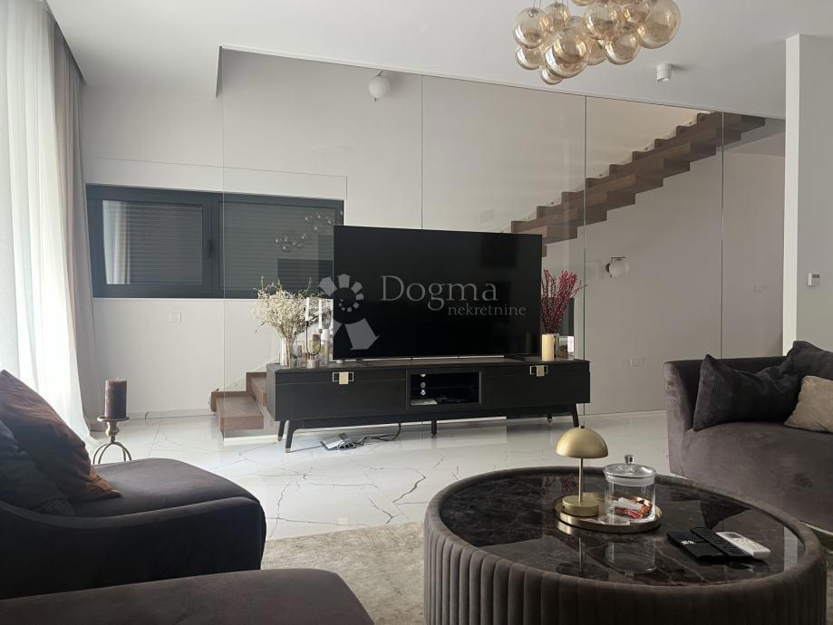 Hiša Maksimir, 302m2