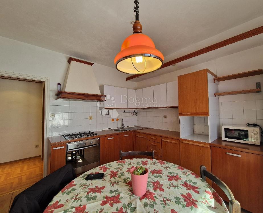 Stanovanje Rabac, Labin, 70,58m2