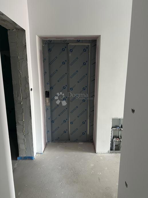 Stanovanje Centar, Samobor, 120,30m2