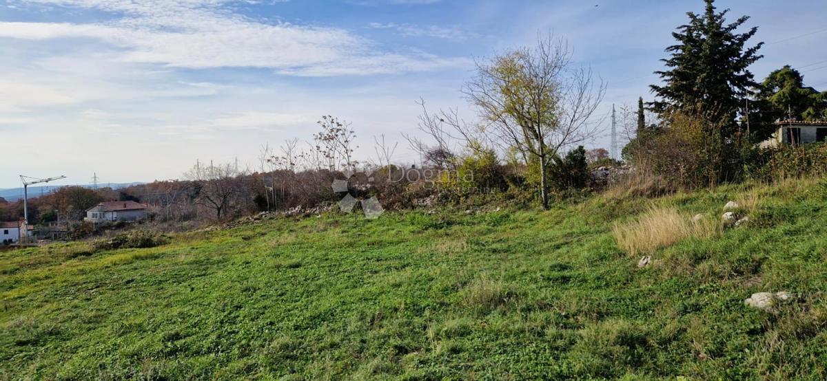 Zemljišče Labin, 785m2