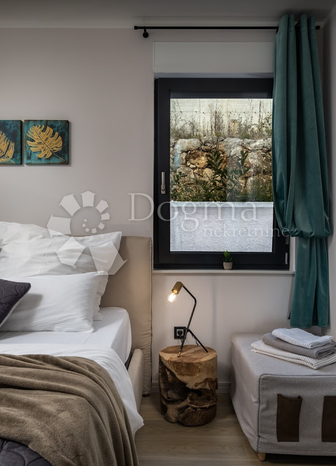 Hiša Opatija, 1.224m2