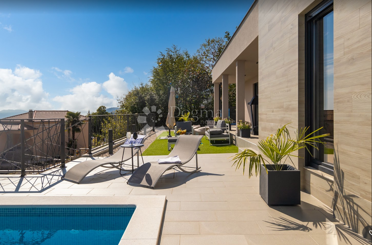 Hiša Opatija, 1.224m2