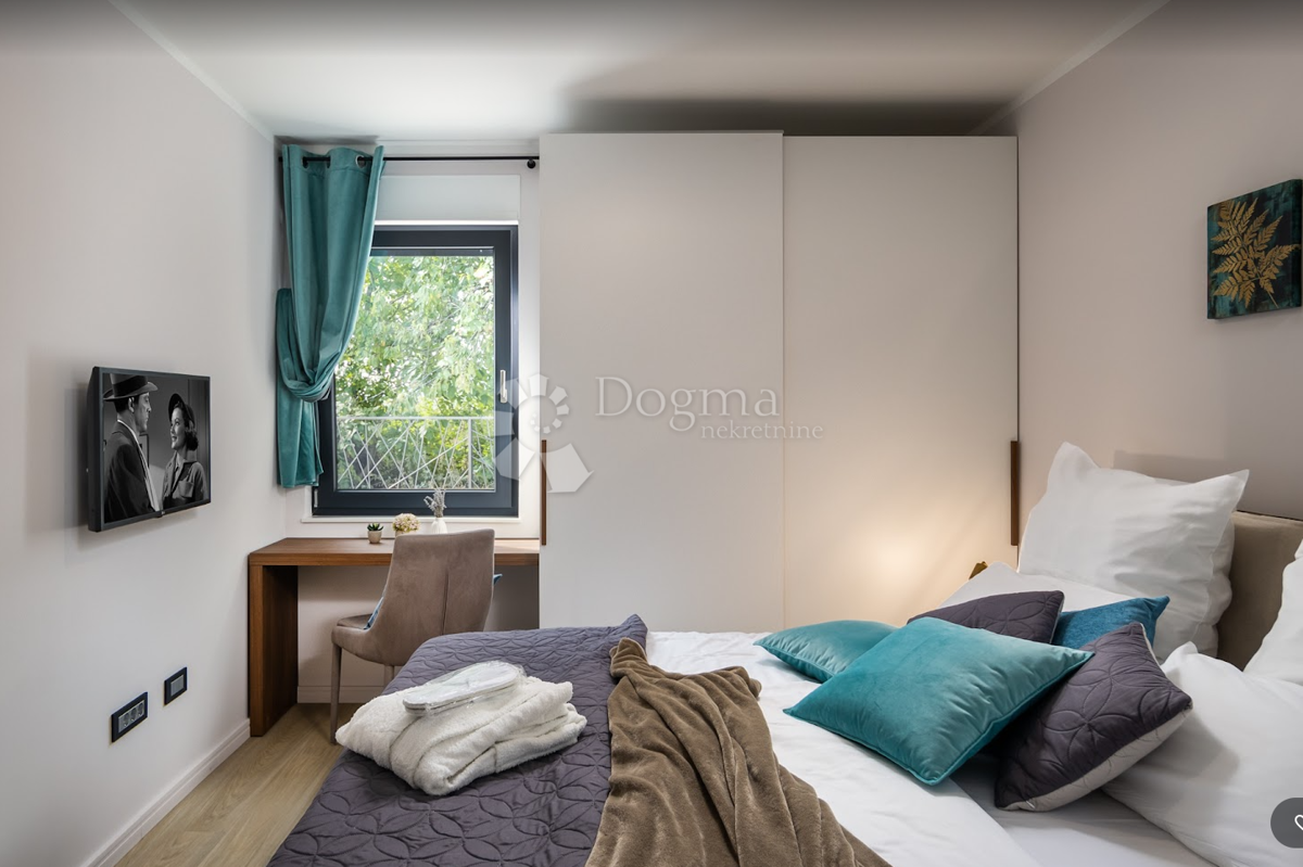 Hiša Opatija, 1.224m2