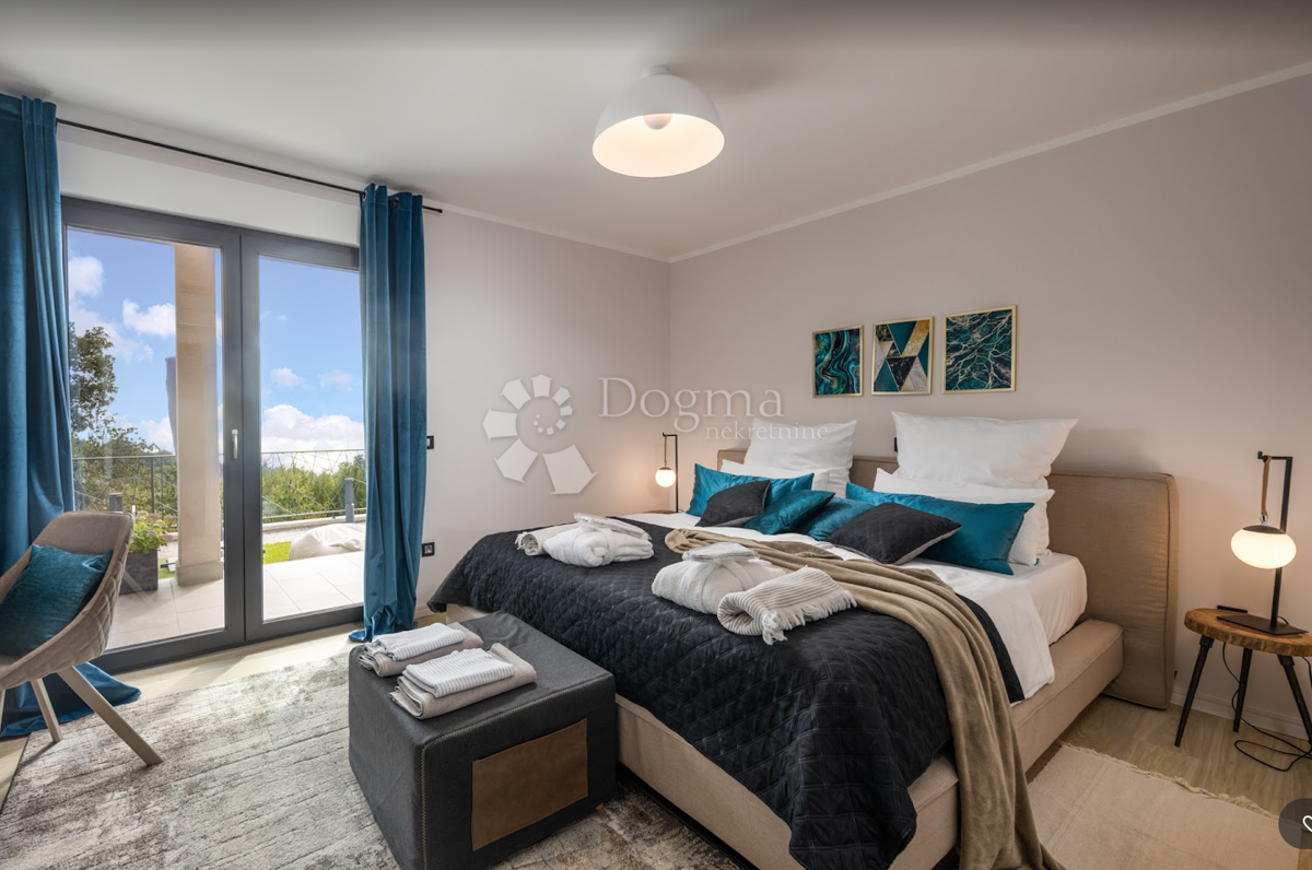 Hiša Opatija, 1.224m2