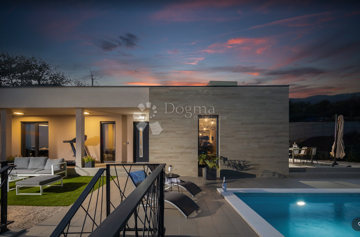 Hiša Opatija, 1.224m2