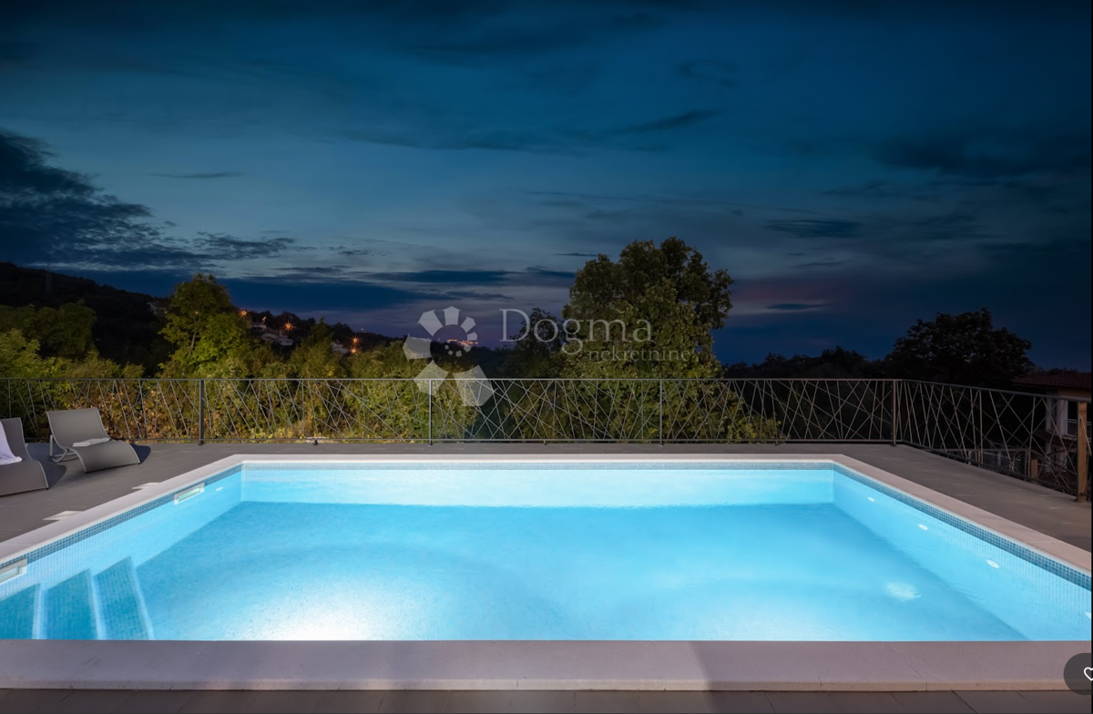 Hiša Opatija, 1.224m2