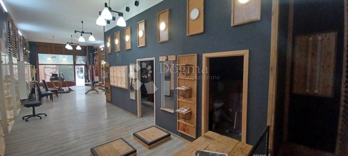 Poslovni prostor Centar, Vinkovci, 170m2