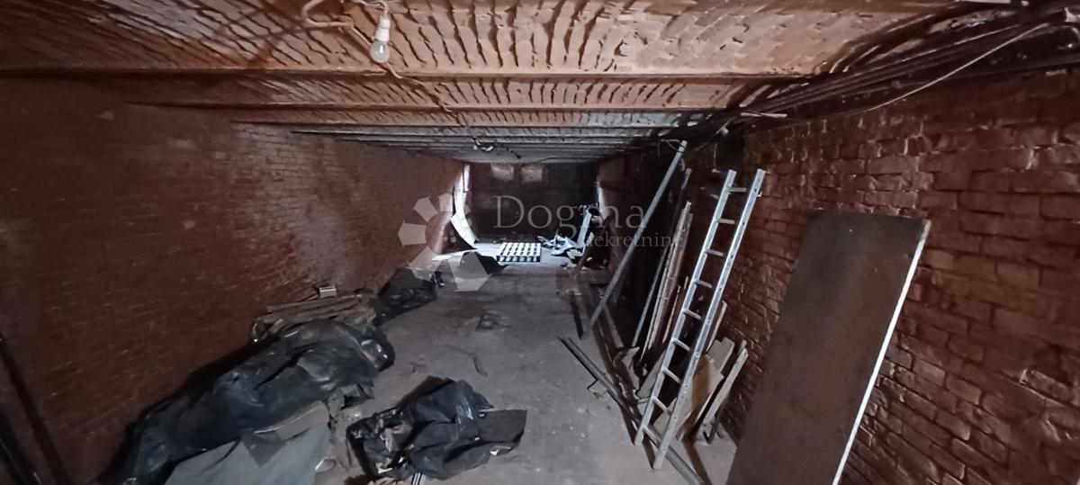 Poslovni prostor Centar, Vinkovci, 170m2