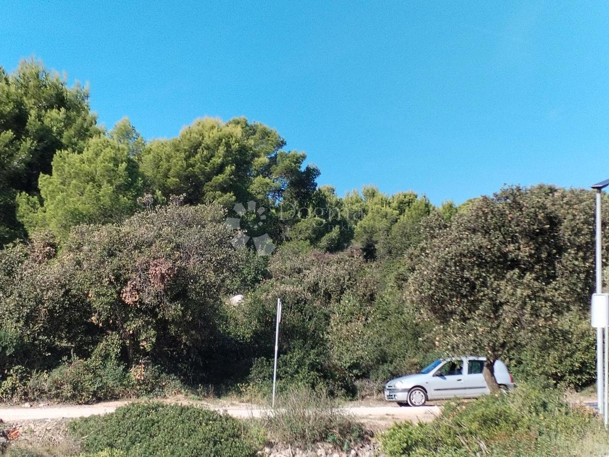 Zazidljivo zemljišče Jezera, Tisno, 2.600m2