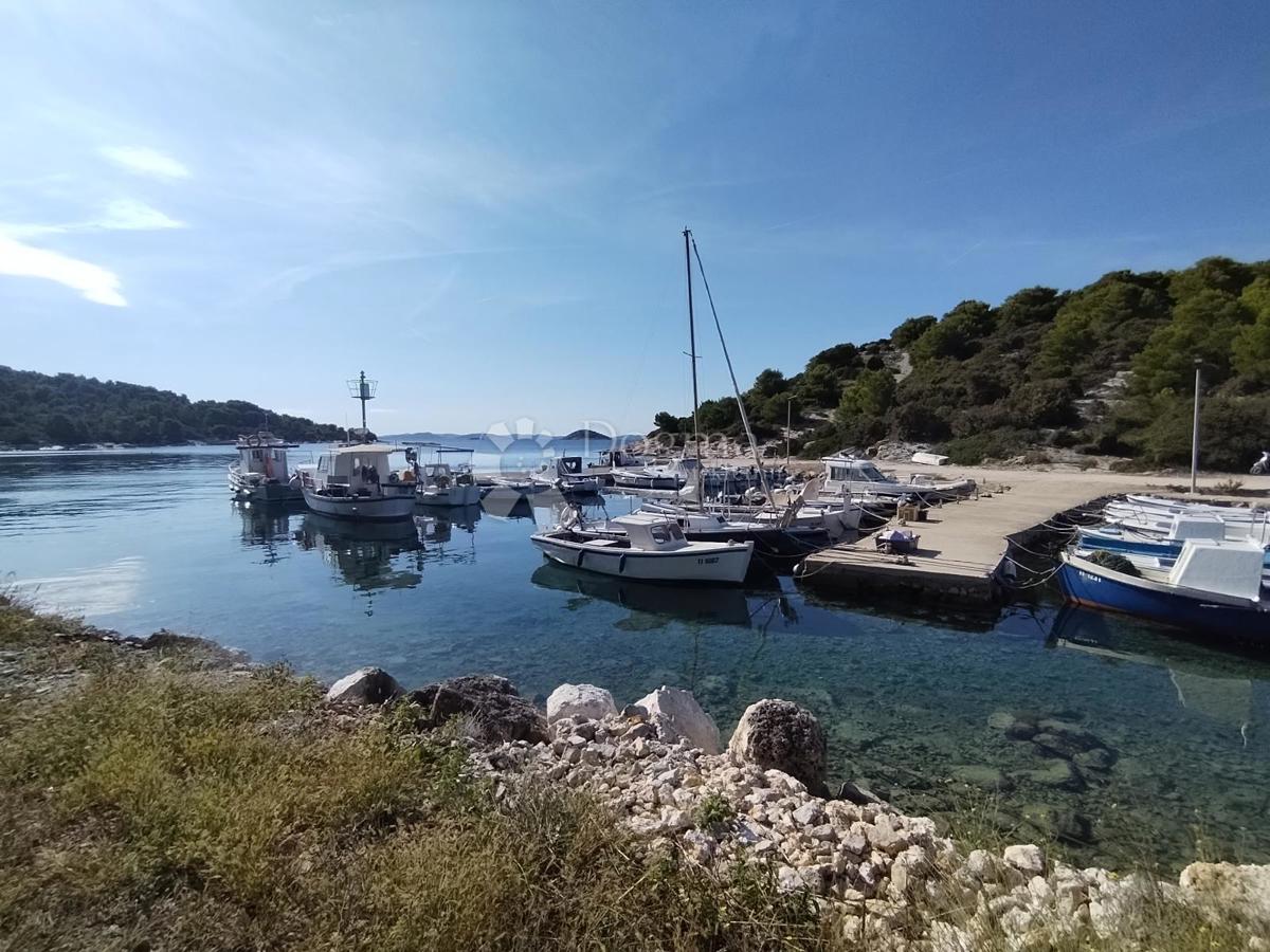 Zazidljivo zemljišče Jezera, Tisno, 2.600m2